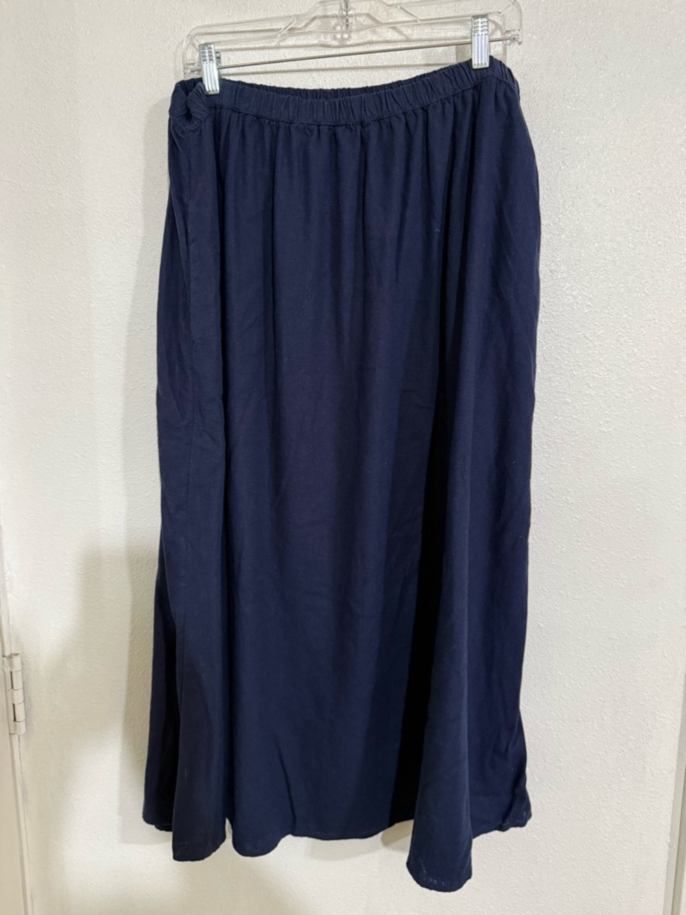 Caslon Navy Elastic-Waist Maxi Skirt - Women L linen blend